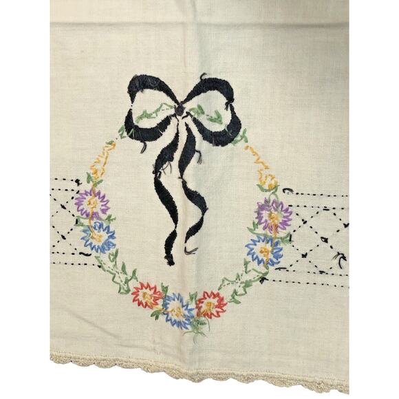 Vintage Small Table Runner Hand Flower Wreath Big Bow Lace Edges 36” x 12” - Picture 8 of 8